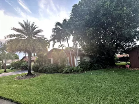 535 SE 5th Cir #14B, Boynton Beach, FL 33435
