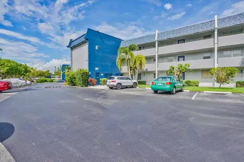 7837 Golf Cir Dr #312, Margate, FL 33063