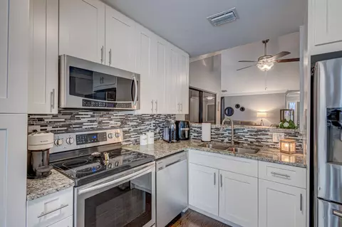 4642 Brook Dr, West Palm Beach, FL 33417