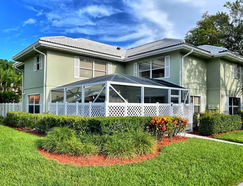 1913 Hartford Ct, West Palm Beach, FL 33409