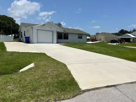 902 Bermuda Ave, Sebastian, FL 32958