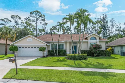 3823 Woods Walk Blvd, Lake Worth, FL 33467