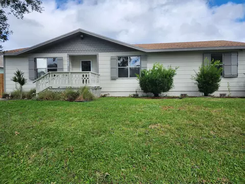 1507 SW Silver Ln, Port Saint Lucie, FL 34953