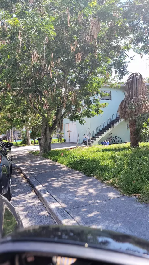 413 N Sapodilla Ave, West Palm Beach, FL 33401