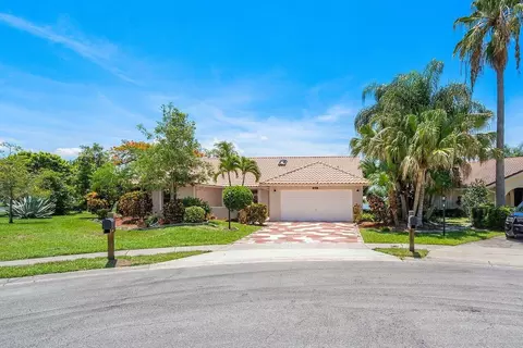 8605 Bonita Isle Dr, Lake Worth, FL 33467