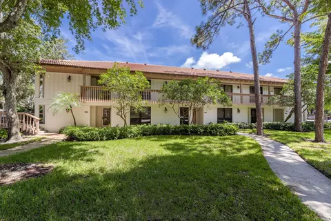 202 Brackenwood Ter, Palm Beach Gardens, FL 33418