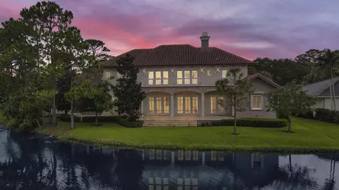 7753 SE Lake Shore Dr, Hobe Sound, FL 33455