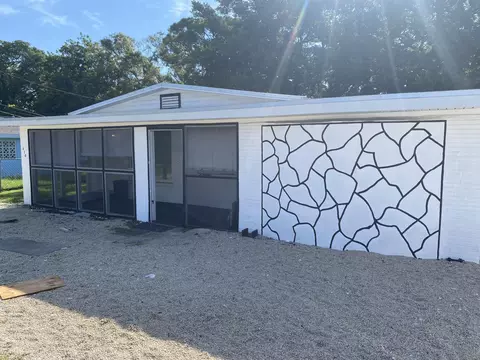 410 S 15th St, Fort Pierce, FL 34950