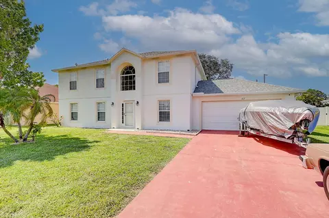 167 SW Grove Ave, Port Saint Lucie, FL 34983