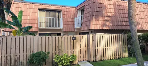 565 Green Springs Pl, West Palm Beach, FL 33409