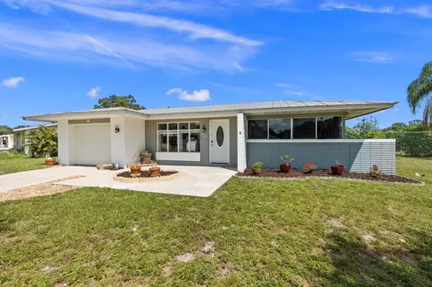 402 NElmore St, Port Saint Lucie, FL 34983