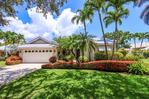 8025 SE Mammoth Dr, Hobe Sound, FL 33455