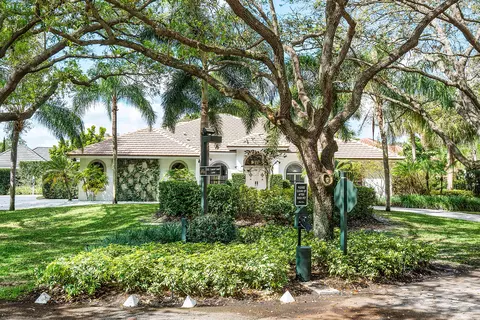 18092 SE Laurel Leaf Ln, Tequesta, FL 33469