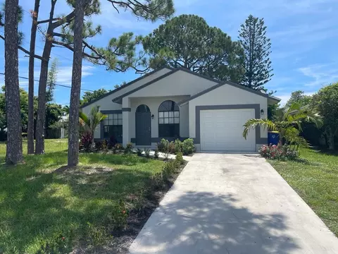 5843 SE Mitzi Ln, Stuart, FL 34997