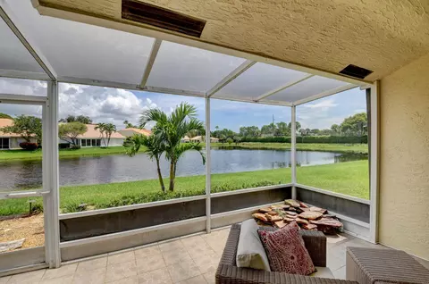 6071 Floral Lakes Dr, Delray Beach, FL 33484