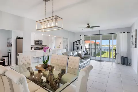 107 Half Moon Cir #C3, Hypoluxo, FL 33462