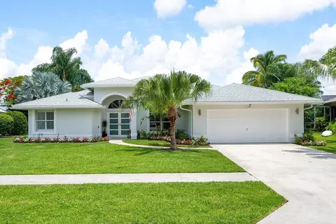1192 Lake Breeze Dr, Wellington, FL 33414