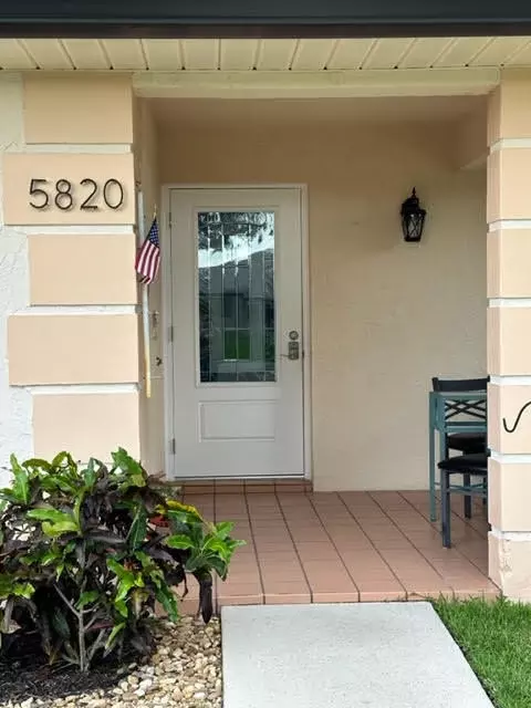 5820 Summerfield Ct #49A, Fort Pierce, FL 34982