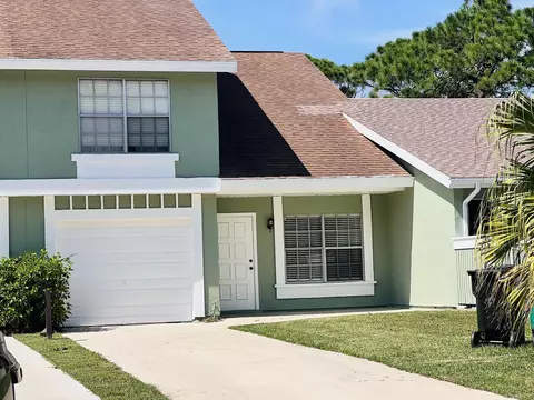 1469 SE Rivergreen Cir, Port Saint Lucie, FL 34953