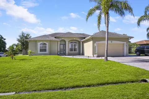 1402 SW Abingdon Ave, Port Saint Lucie, FL 34953