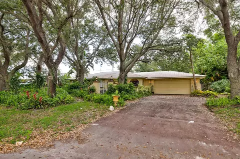 1823 SW Capri St, Palm City, FL 34990