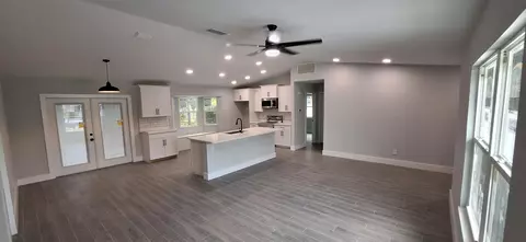2723 SE Fall St, Port Saint Lucie, FL 34984