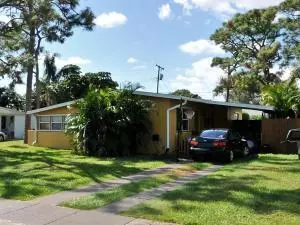 212 NEntrada Ave, Port Saint Lucie, FL 34952