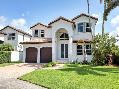 16463 SW 59th Ter, Miami, FL 33193