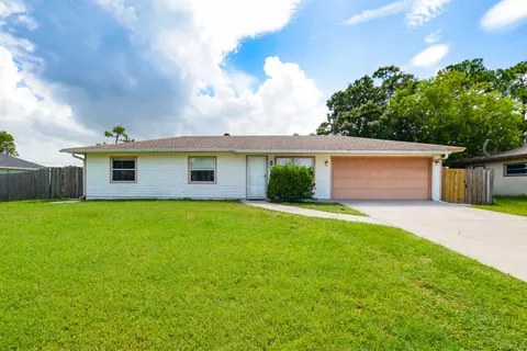 1344 SE Proctor Ln, Port Saint Lucie, FL 34983