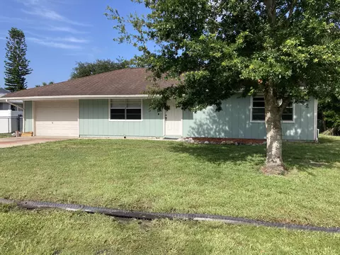 2272 SE Shipping Rd, Port Saint Lucie, FL 34952
