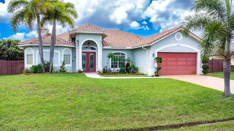 833 SW Janette Ave, Port Saint Lucie, FL 34952