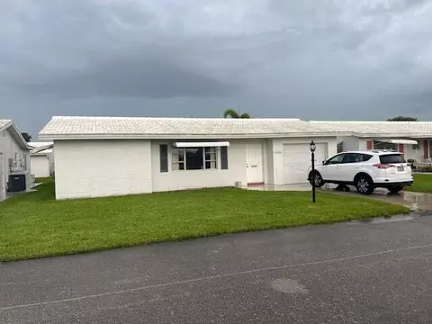2094 SW Park Dr, Boynton Beach, FL 33426