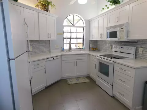 5139 Europa Dr #O, Boynton Beach, FL 33437