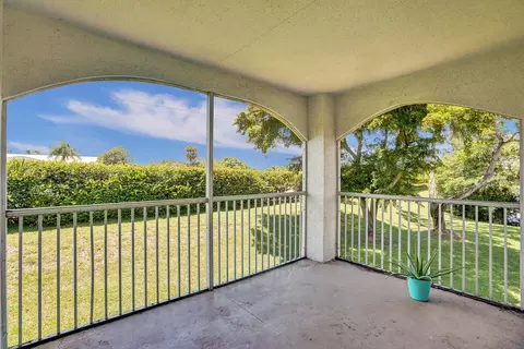 815 W Boynton Beach Blvd #2-206, Boynton Beach, FL 33426