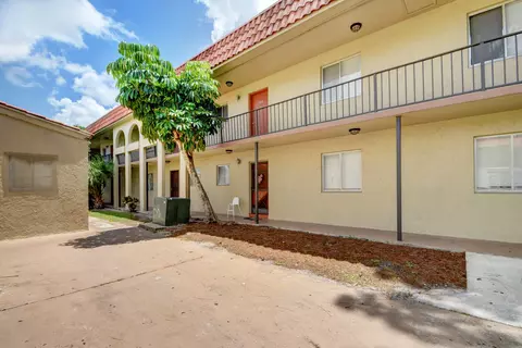 6100 E Forest Hill Blvd E #204, West Palm Beach, FL 33415