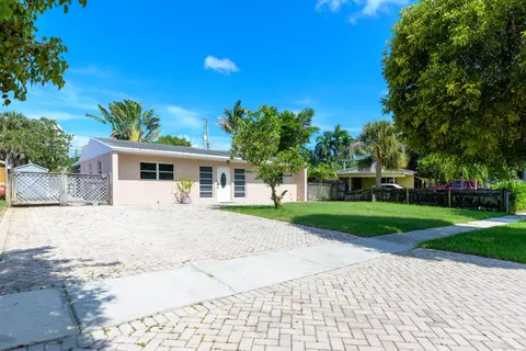 9154 Bloomfield Dr, Palm Beach Gardens, FL 33410