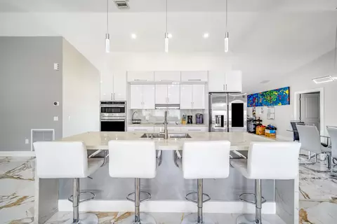 811 Silverbell Ln, Wellington, FL 33414