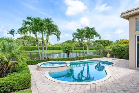 124 Orchid Cay Dr, Palm Beach Gardens, FL 33418