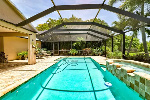 352 SW Panther Trce, Port Saint Lucie, FL 34953