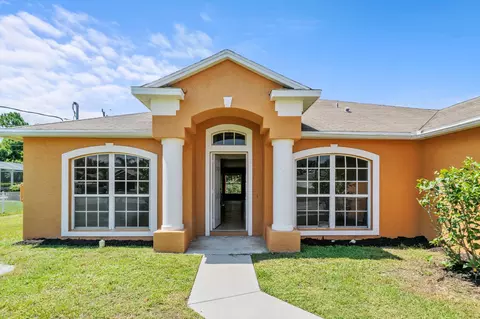 3213 SE West Snow Rd, Port Saint Lucie, FL 34984
