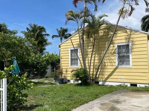 325 Wellesley Dr, Lake Worth, FL 33460