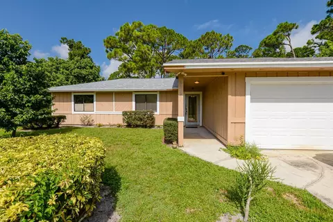 2952 SW Vittorio St, Port Saint Lucie, FL 34953