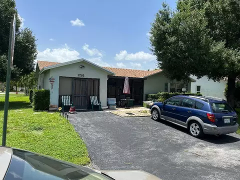 7086 Pine Bluff Dr W, Lake Worth, FL 33467
