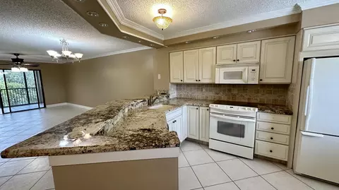 2238 N Cypress Bend Dr #405, Pompano Beach, FL 33069