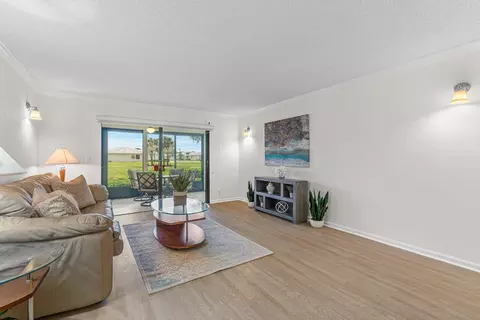 6866 Huntington Ln #107, Delray Beach, FL 33446