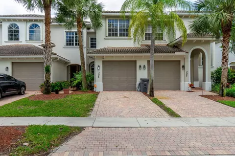 6421 Bella Cir #305, Boynton Beach, FL 33437