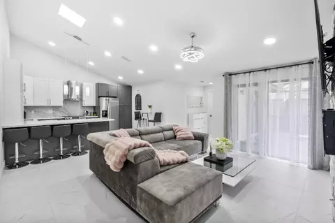 9760 Boca Gardens N Cir #B, Boca Raton, FL 33496