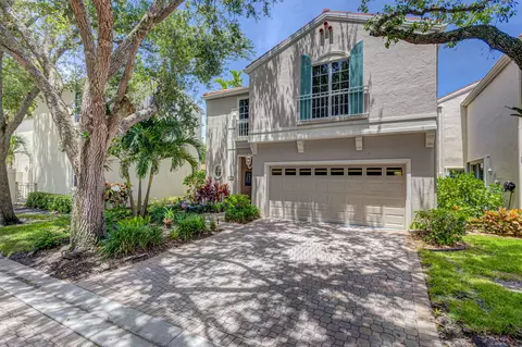 41 Via Verona, Palm Beach Gardens, FL 33418
