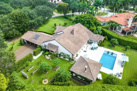 8203 Sawpine Rd, Delray Beach, FL 33446