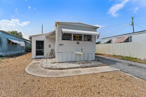 2917 Plumosa Ln, West Palm Beach, FL 33403